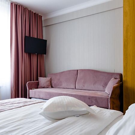 Hotel Roser House Boutique - Pe Malul Lacului Colibiţa מראה חיצוני תמונה