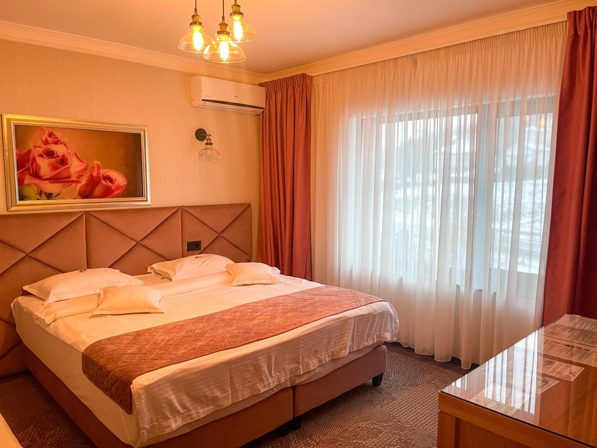 Hotel Roser House Boutique - Pe Malul Lacului Colibiţa מראה חיצוני תמונה