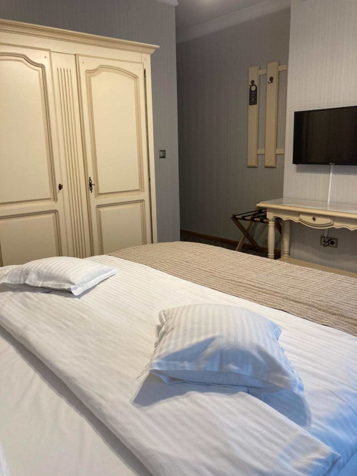 Hotel Roser House Boutique - Pe Malul Lacului Colibiţa חדר תמונה
