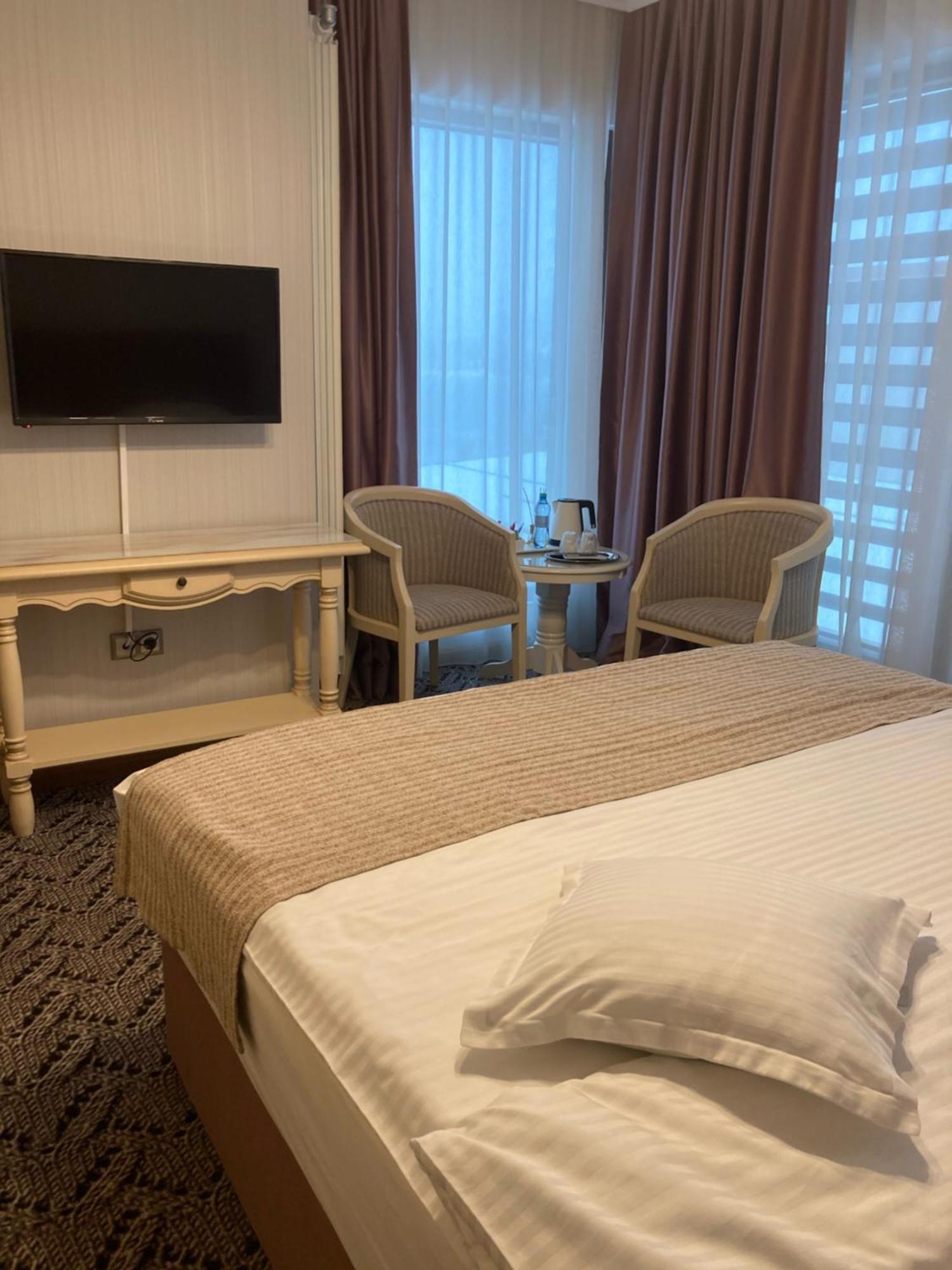 Hotel Roser House Boutique - Pe Malul Lacului Colibiţa חדר תמונה