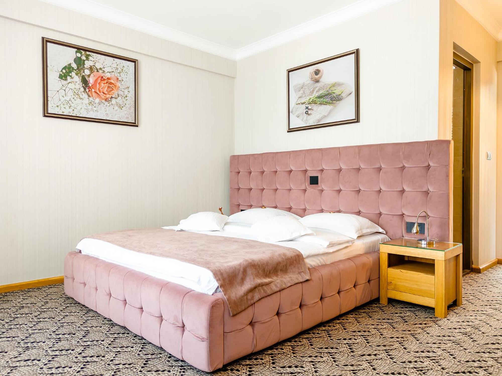 Hotel Roser House Boutique - Pe Malul Lacului Colibiţa מראה חיצוני תמונה