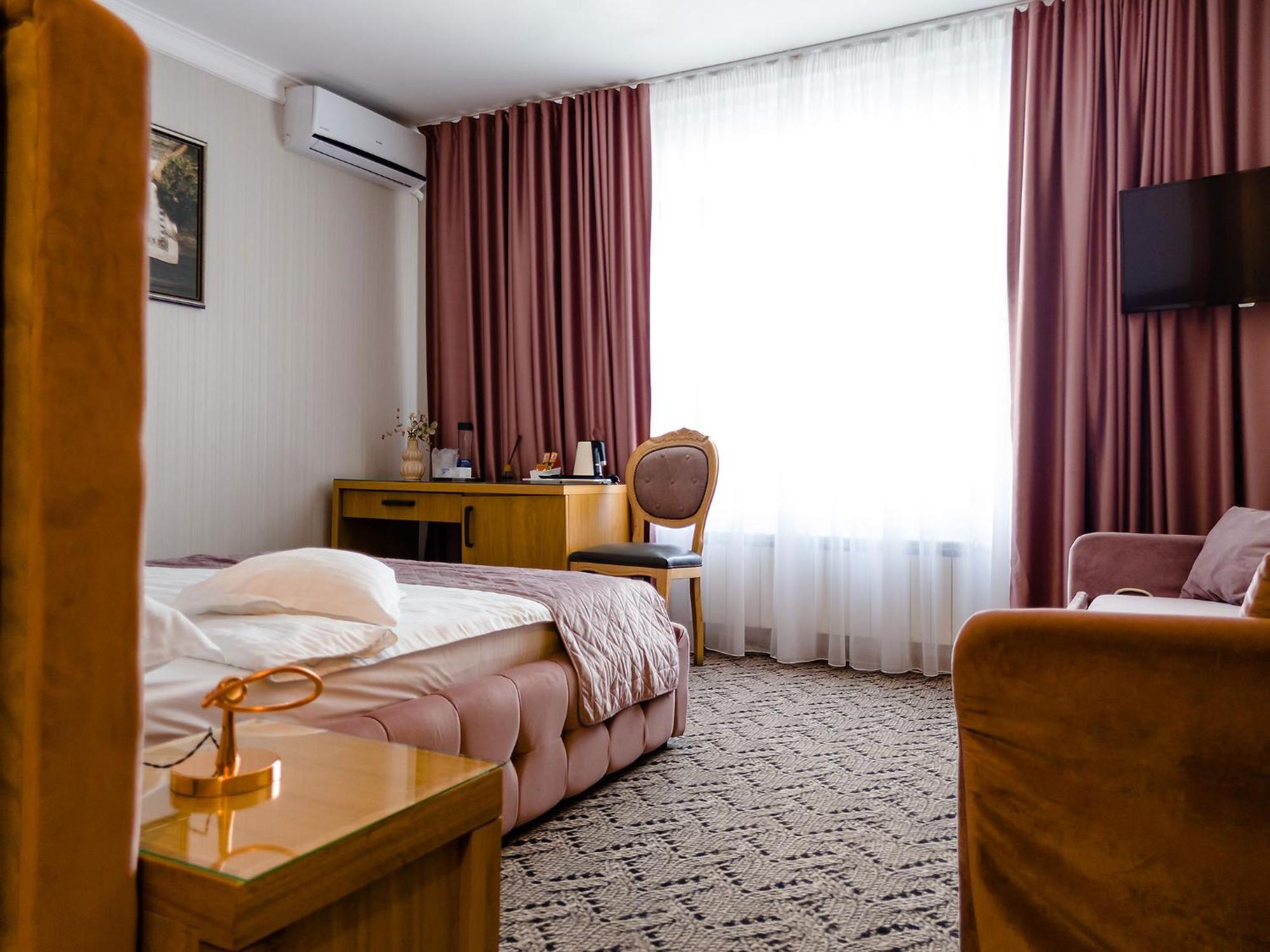 Hotel Roser House Boutique - Pe Malul Lacului Colibiţa מראה חיצוני תמונה